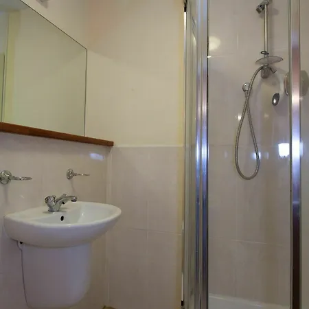 Ivy Self Catering Apartment Lägenhet